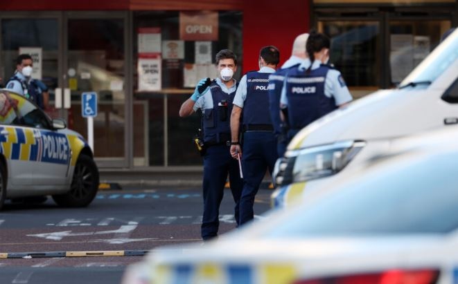 Терористична атака в супермаркет в Окланд Привърженик на ИДИЛ е